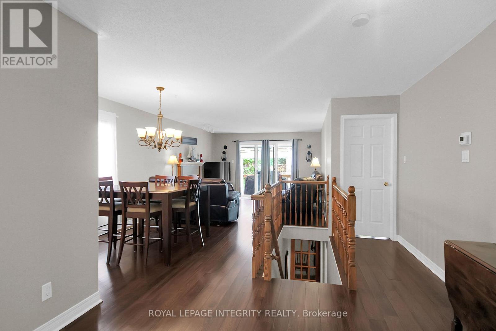 22 Halkirk Avenue, Ottawa, ON - Indoor Photo Showing Dining Room
