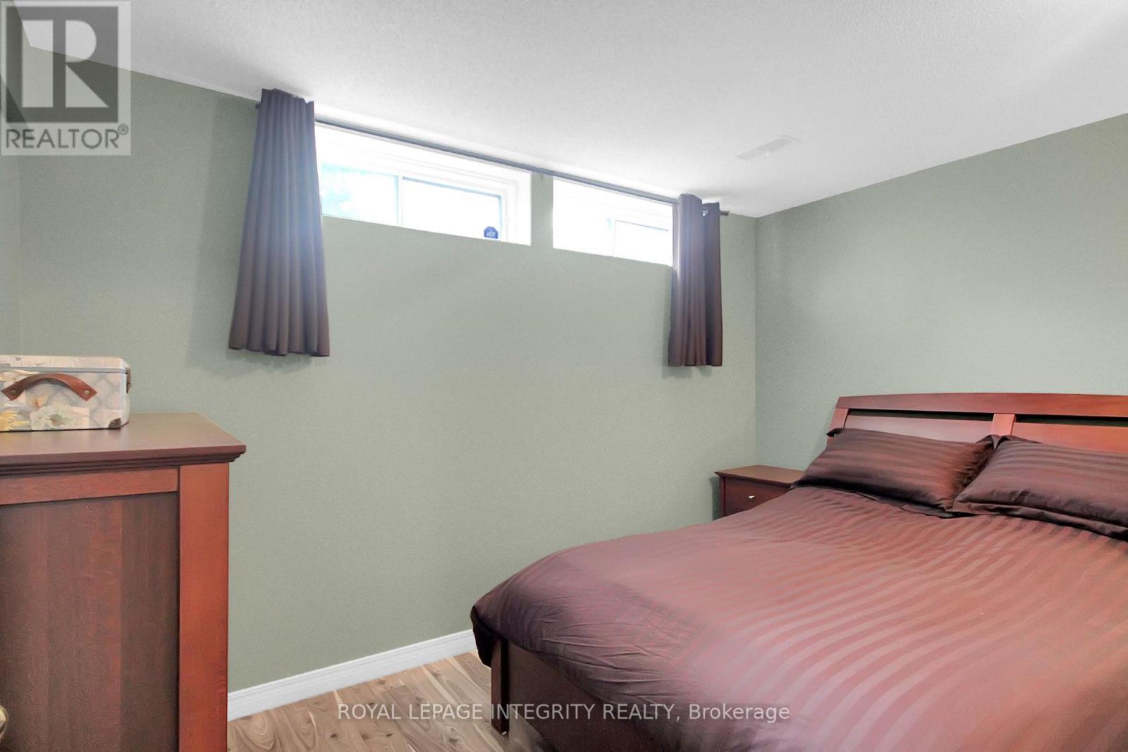 22 Halkirk Avenue, Ottawa, ON - Indoor Photo Showing Bedroom