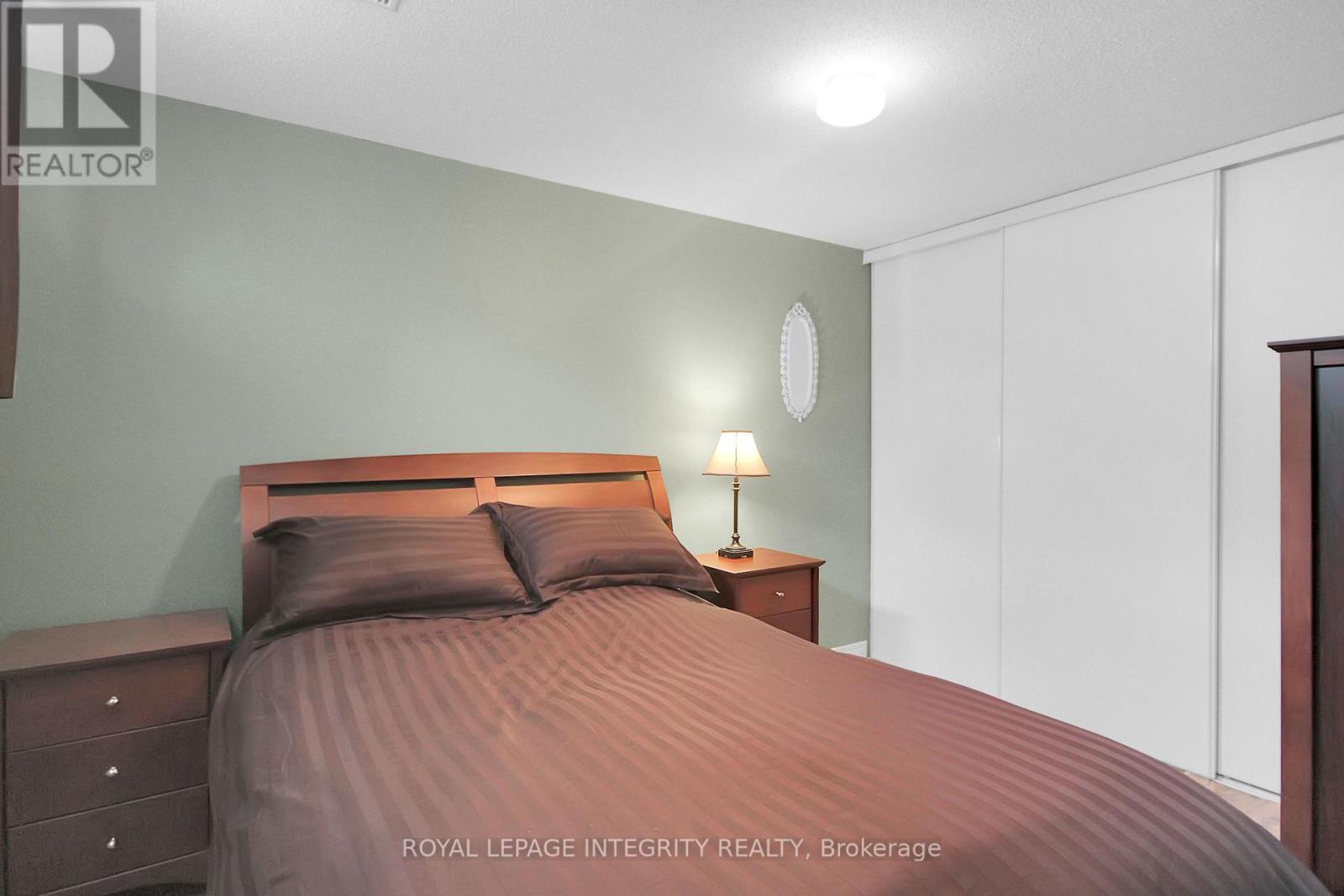 22 Halkirk Avenue, Ottawa, ON - Indoor Photo Showing Bedroom