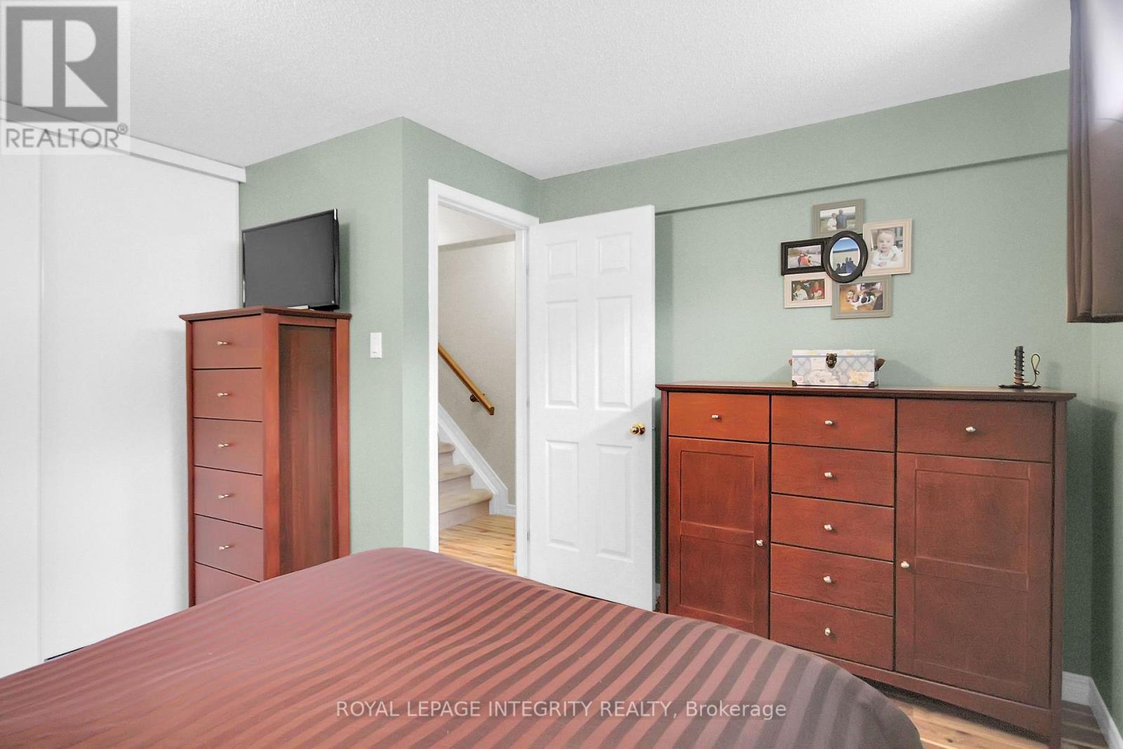 22 Halkirk Avenue, Ottawa, ON - Indoor Photo Showing Bedroom
