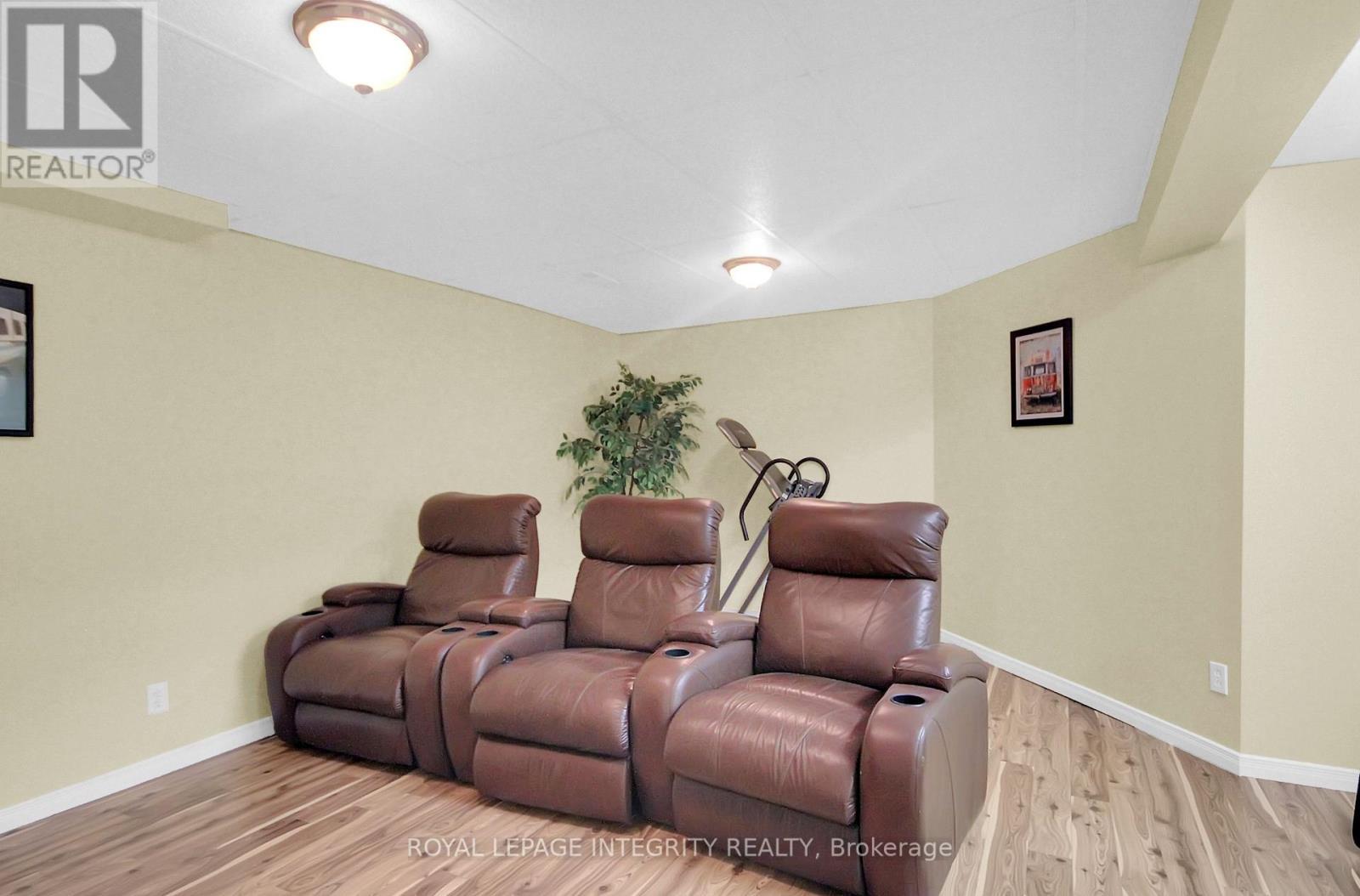 22 Halkirk Avenue, Ottawa, ON - Indoor