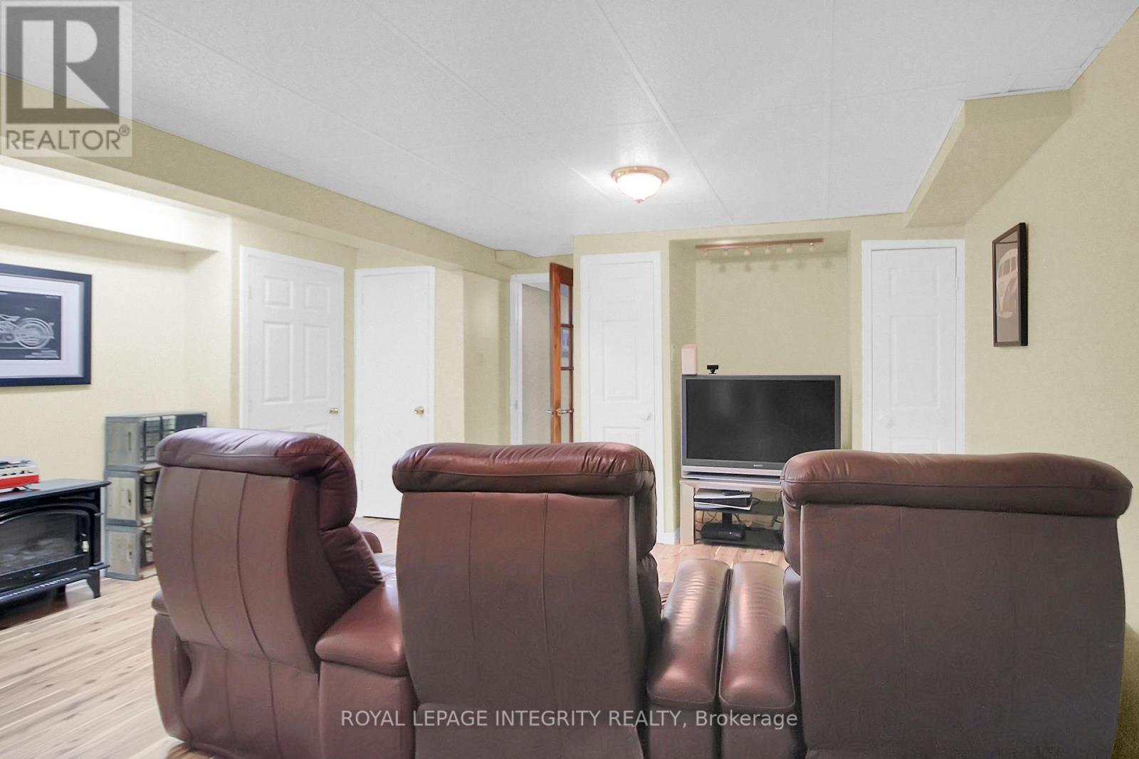 22 Halkirk Avenue, Ottawa, ON - Indoor