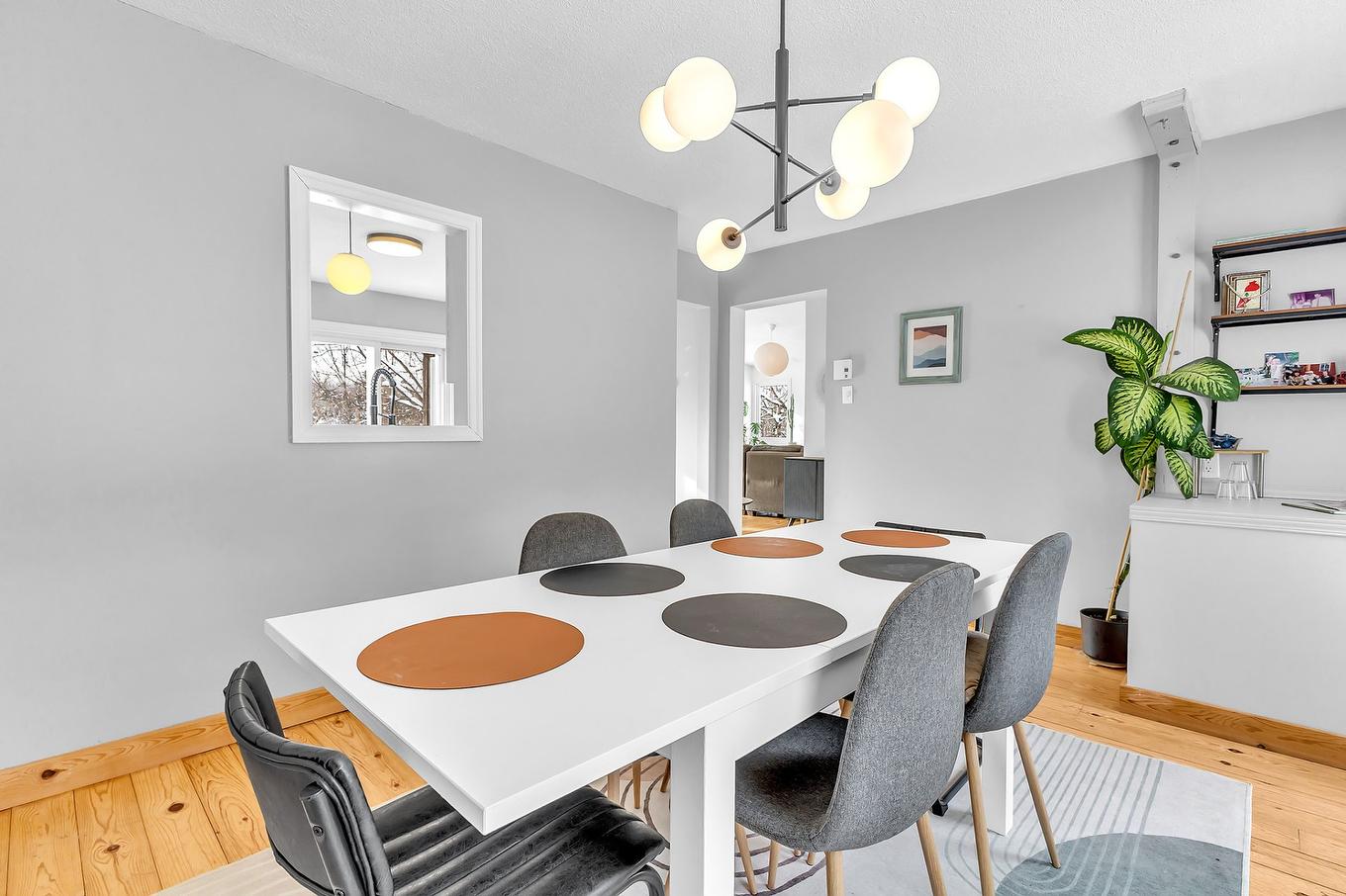 Salle à manger - 16 Ch. De La Mésange, Val-Des-Monts, QC - Indoor Photo Showing Dining Room