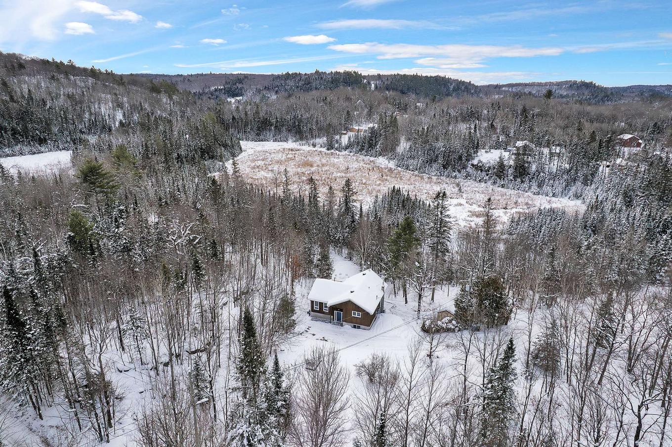 Photo aérienne - 16 Ch. De La Mésange, Val-Des-Monts, QC - Outdoor With View