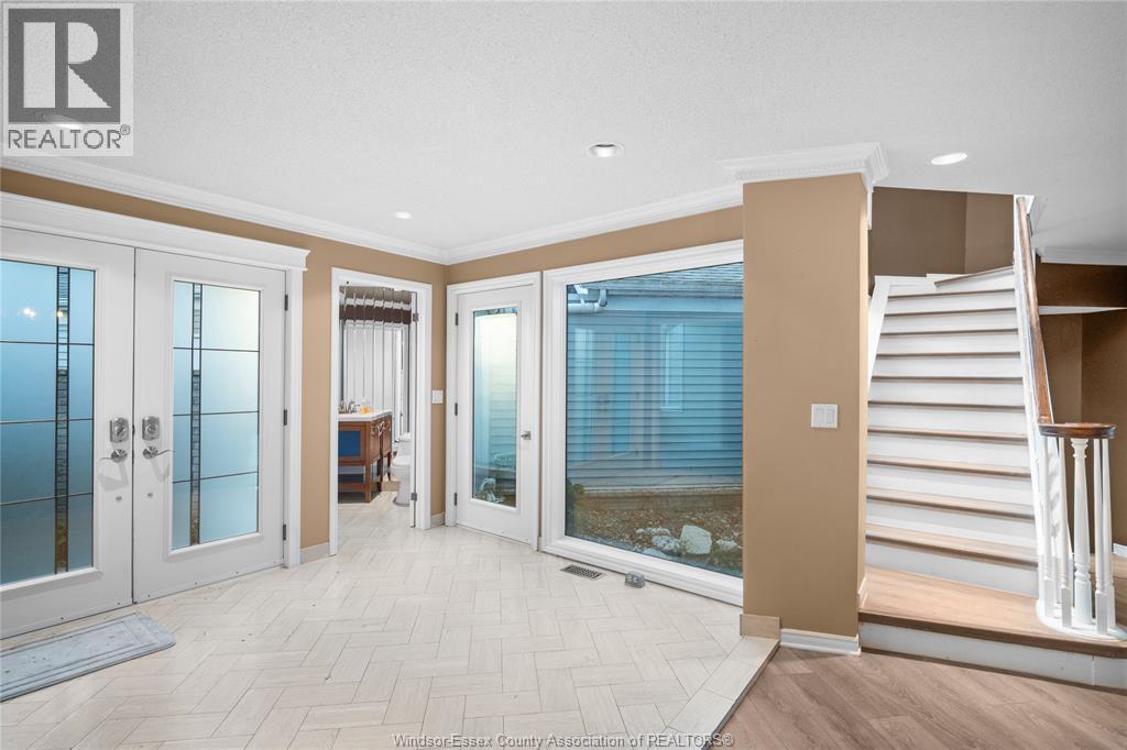 128 Marine, Tecumseh, ON - Indoor Photo Showing Other Room