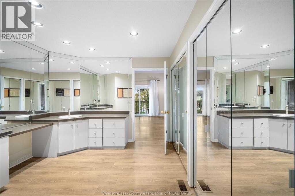 128 Marine, Tecumseh, ON - Indoor Photo Showing Other Room