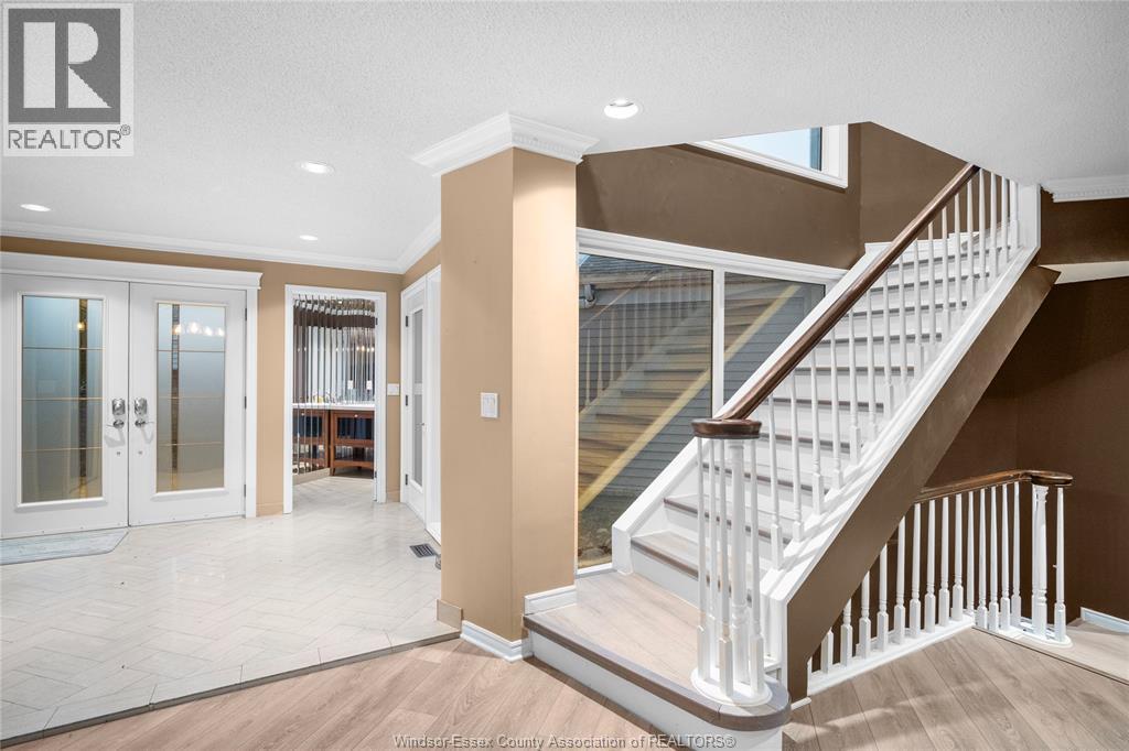 128 Marine, Tecumseh, ON - Indoor Photo Showing Other Room