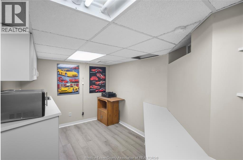 128 Marine, Tecumseh, ON - Indoor