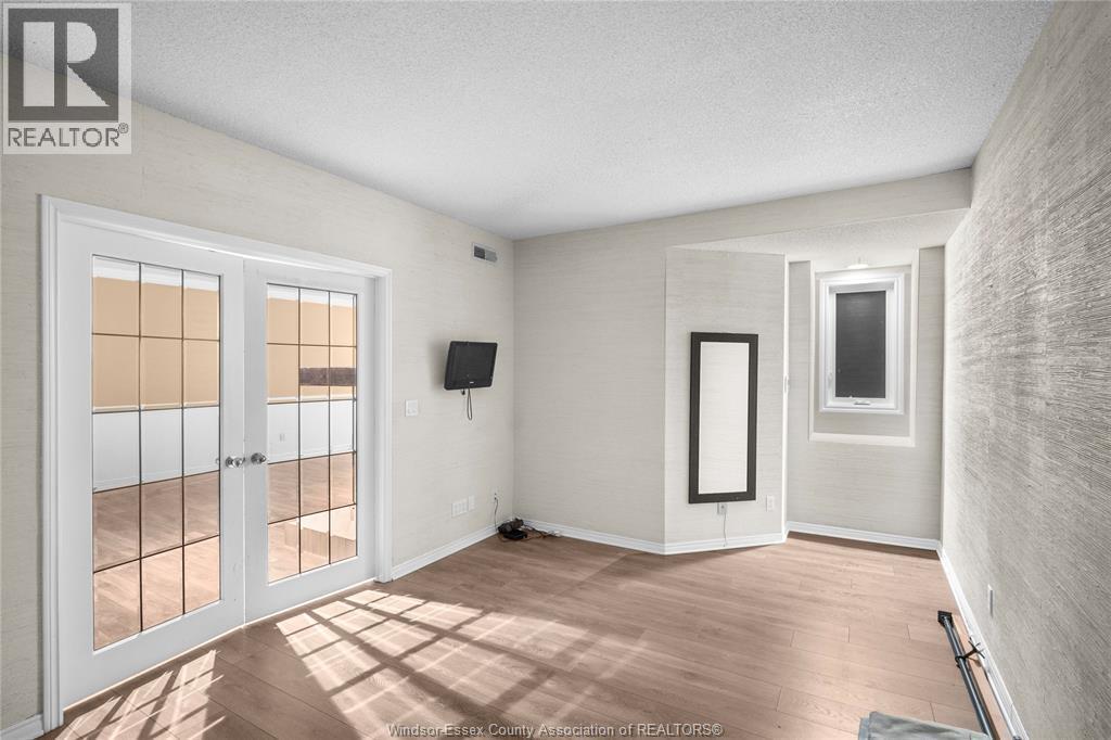 128 Marine, Tecumseh, ON - Indoor Photo Showing Other Room