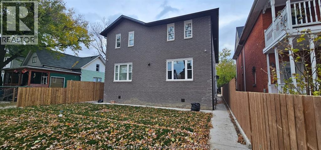 536 Caron Ave Unit B, Windsor, ON - Outdoor