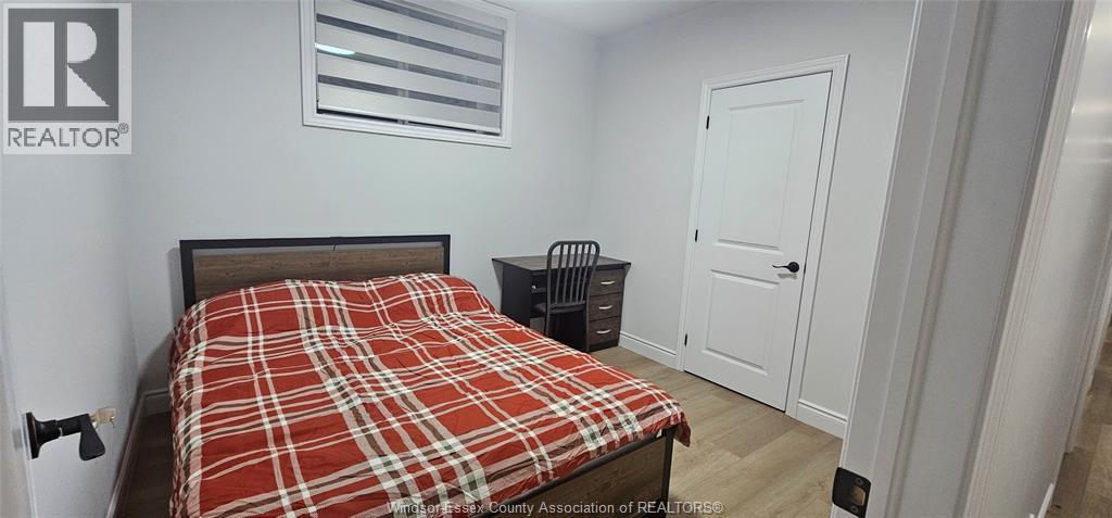 536 Caron Ave Unit B, Windsor, ON - Indoor Photo Showing Bedroom