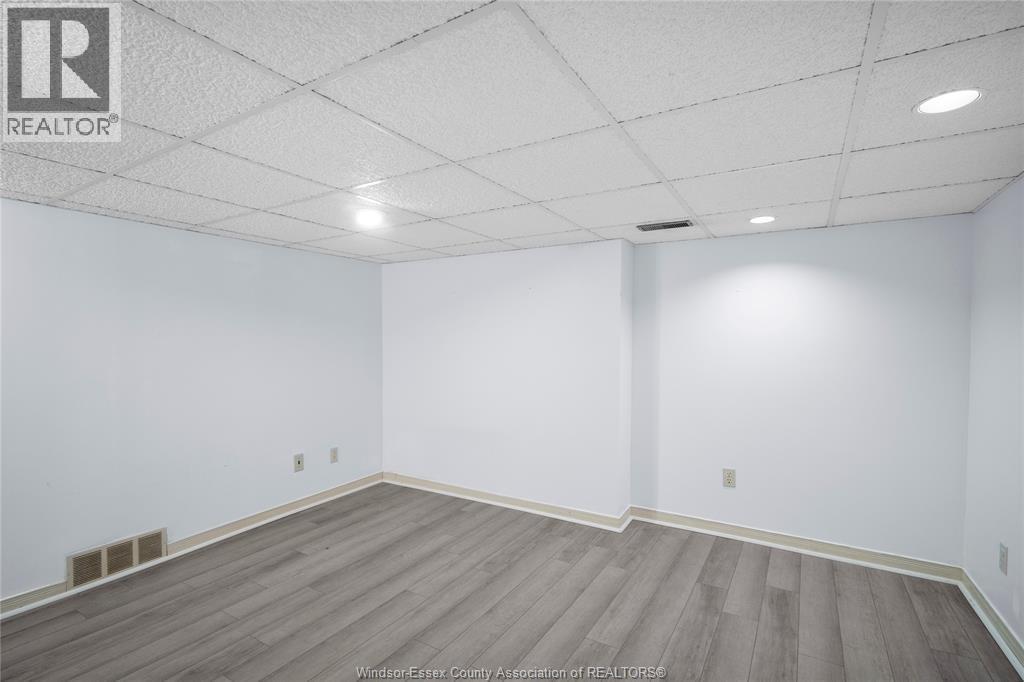 128 Marine, Tecumseh, ON - Indoor Photo Showing Other Room