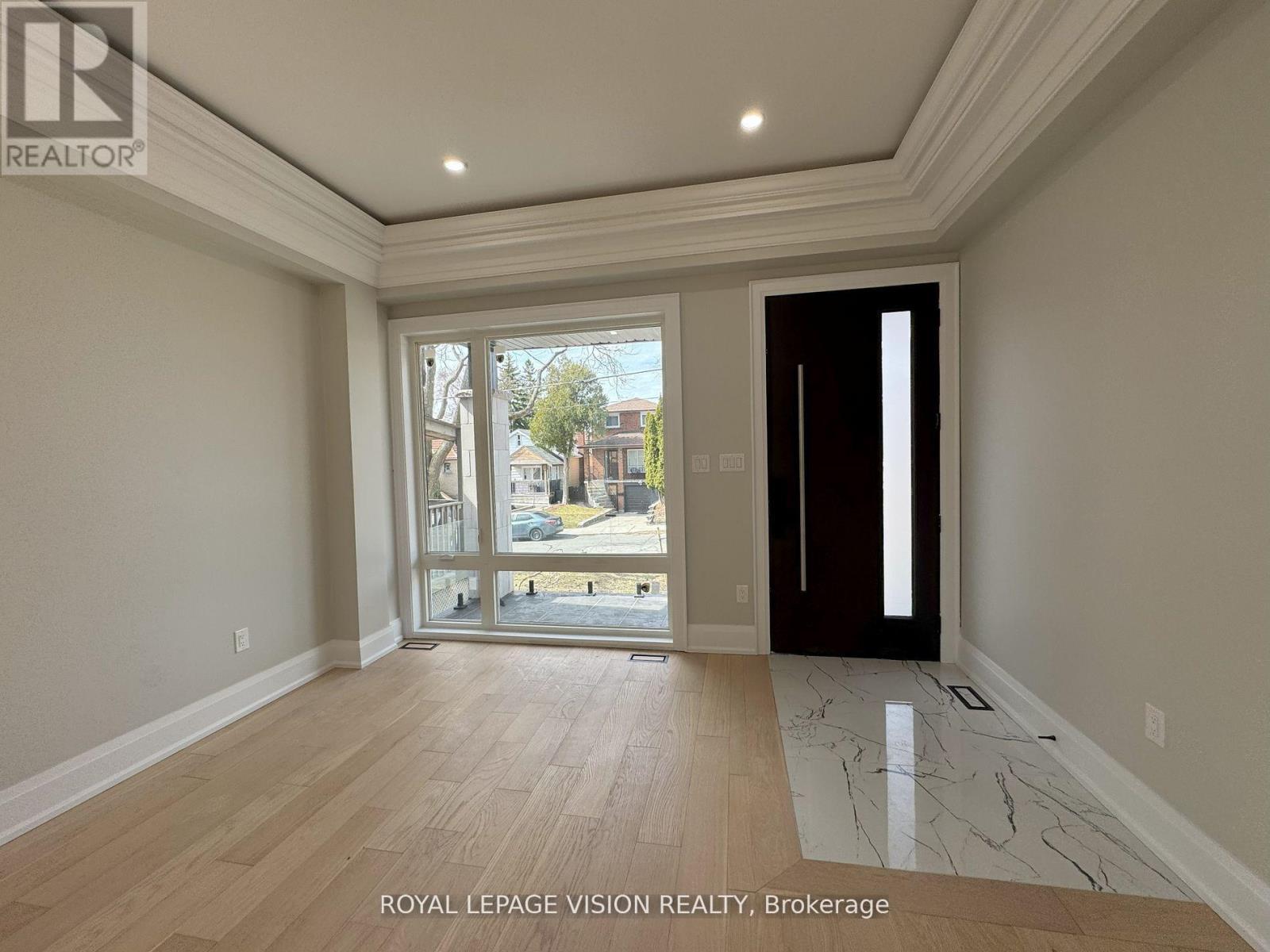 47 Lillington Avenue, Toronto, ON - Indoor Photo Showing Other Room