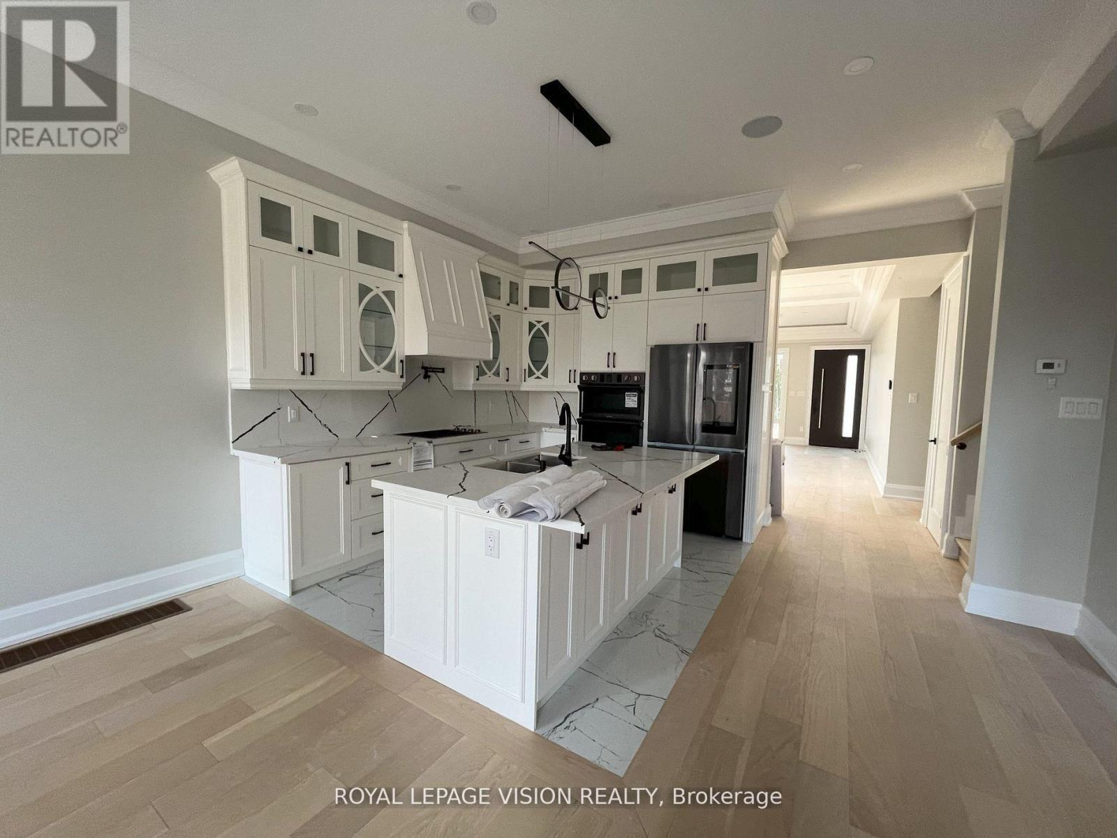 47 Lillington Avenue, Toronto, ON - Indoor Photo Showing Kitchen