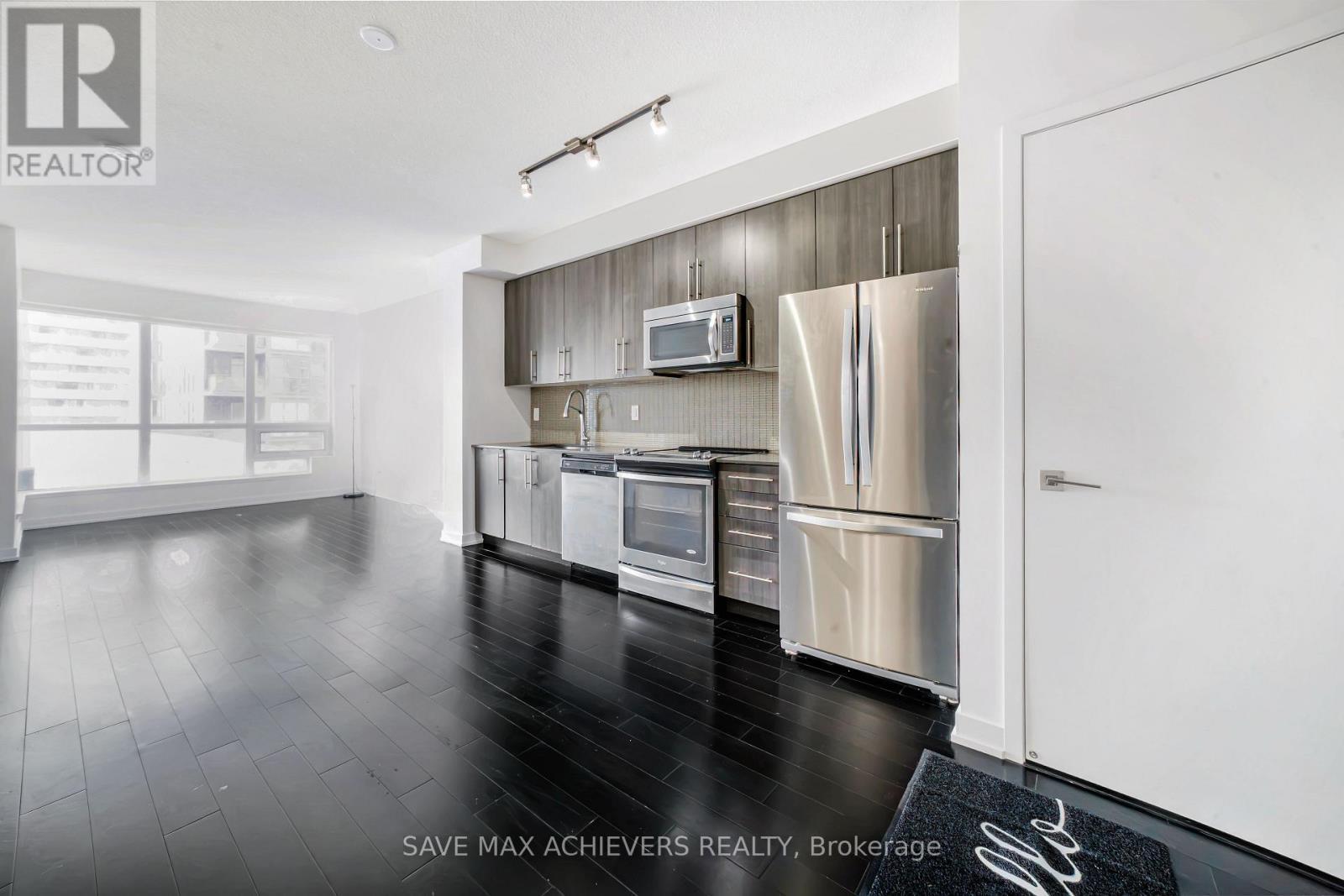 801 - 510 Curran Place, Mississauga, ON - Indoor Photo Showing Kitchen With Stainless Steel Kitchen