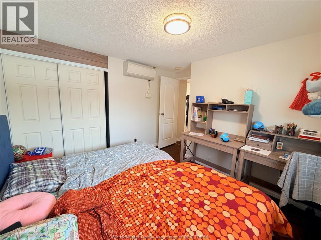 3000 Meadowbrook Lane Unit# 2, Windsor, ON - Indoor Photo Showing Bedroom