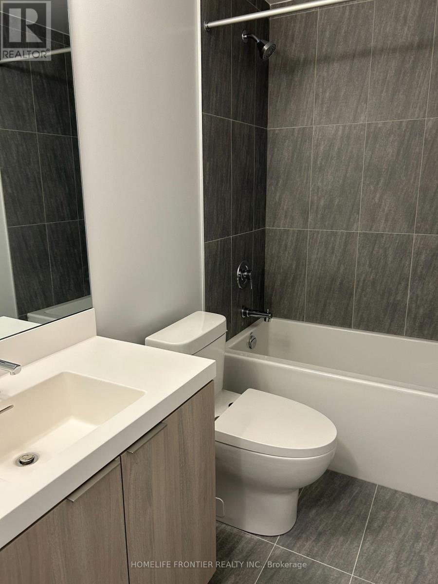 720 - 5858 Yonge Street, Toronto, ON - Indoor Photo Showing Bathroom