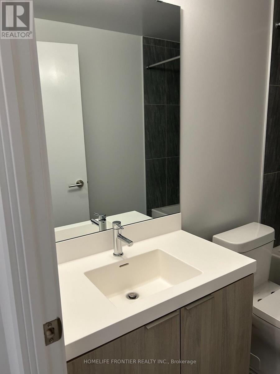 720 - 5858 Yonge Street, Toronto, ON - Indoor Photo Showing Bathroom