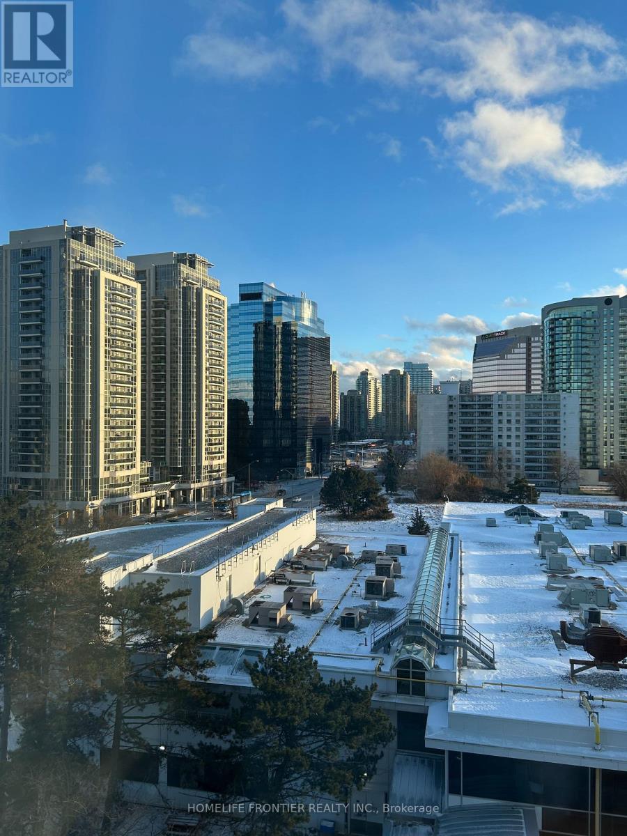 720 - 5858 Yonge Street, Toronto, ON - Outdoor With View