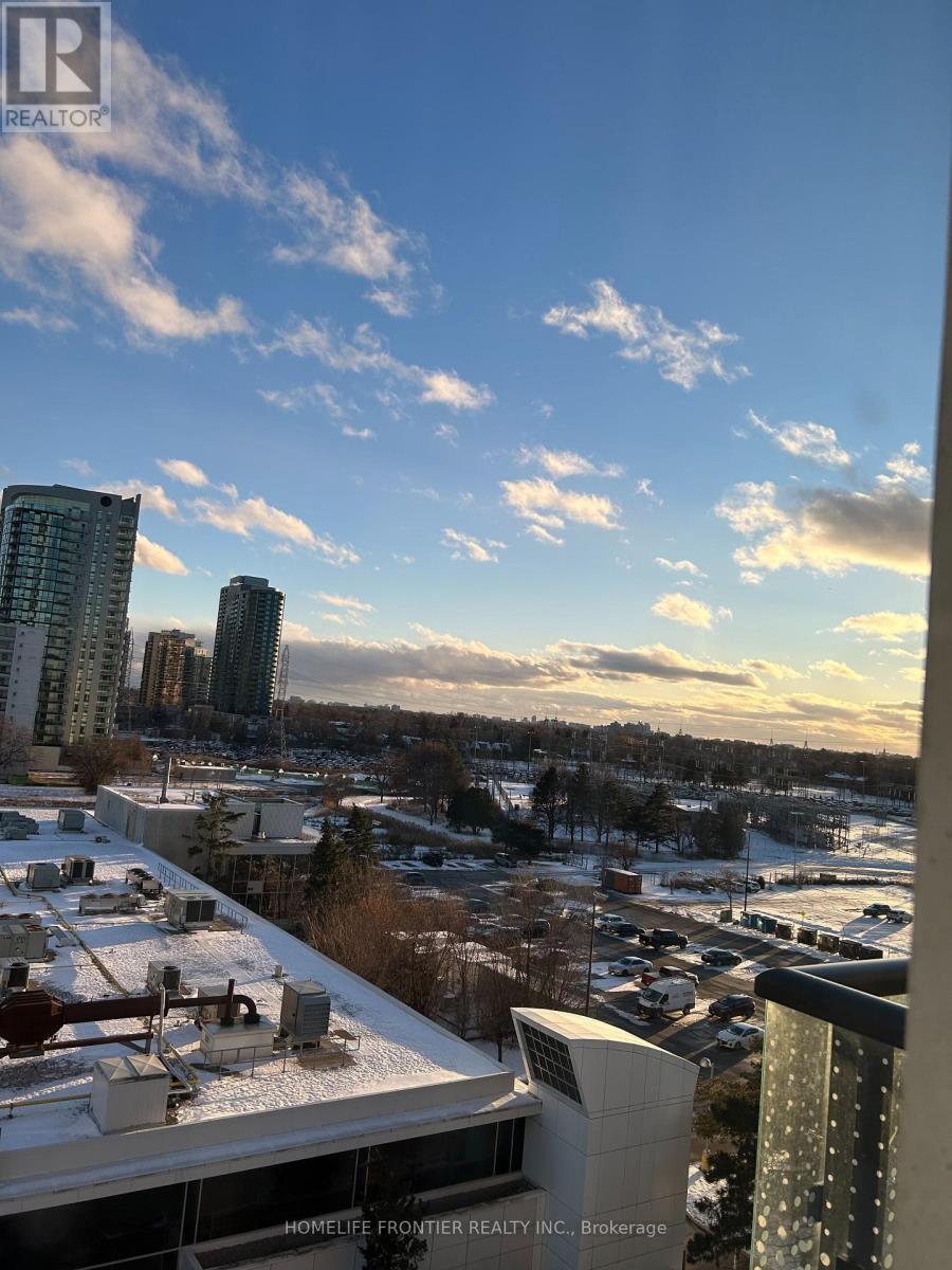 720 - 5858 Yonge Street, Toronto, ON - Outdoor With View