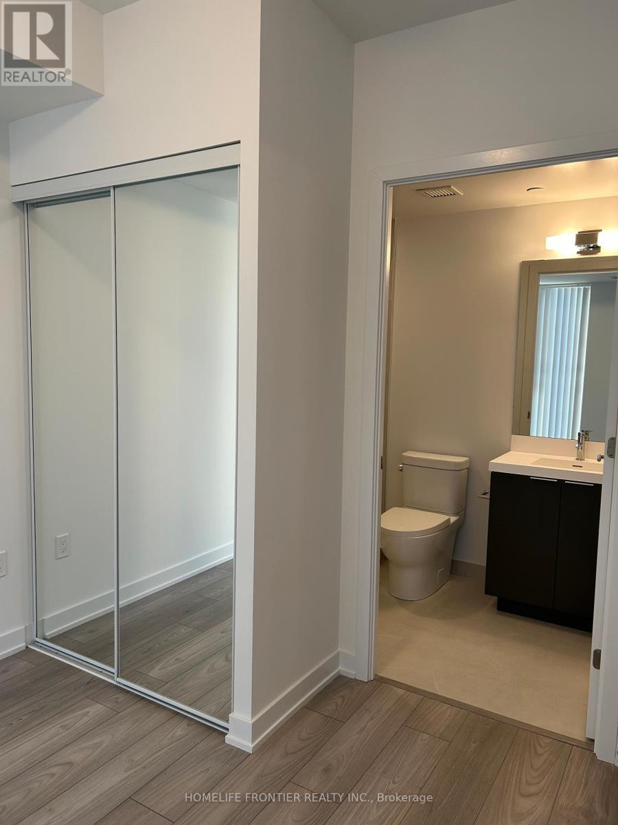 720 - 5858 Yonge Street, Toronto, ON - Indoor Photo Showing Bathroom