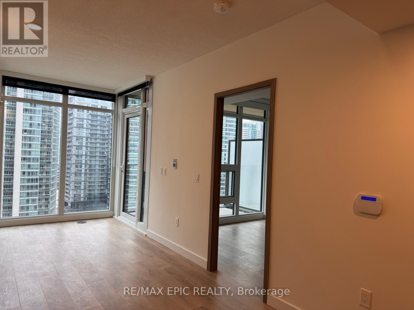 1611 - 1 Concord Cityplace Way, Toronto, ON - Indoor Photo Showing Other Room