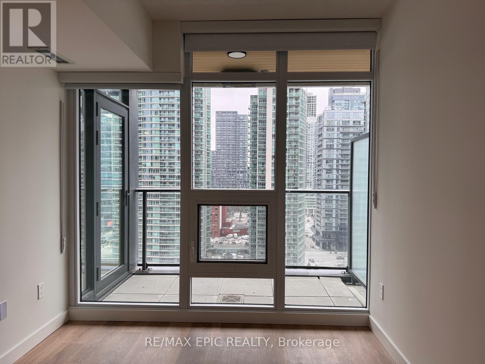 1611 - 1 Concord Cityplace Way, Toronto, ON - Indoor Photo Showing Other Room