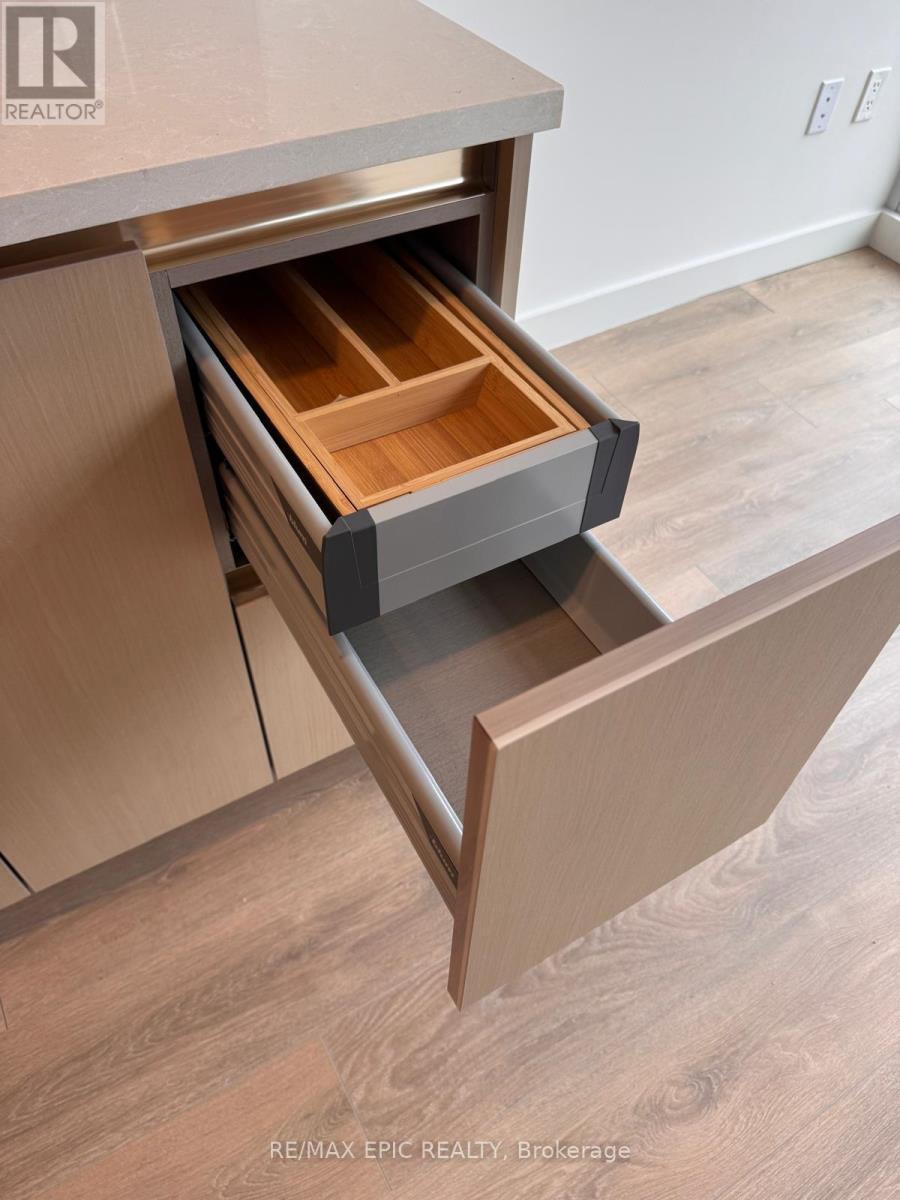 1611 - 1 Concord Cityplace Way, Toronto, ON - Indoor Photo Showing Other Room