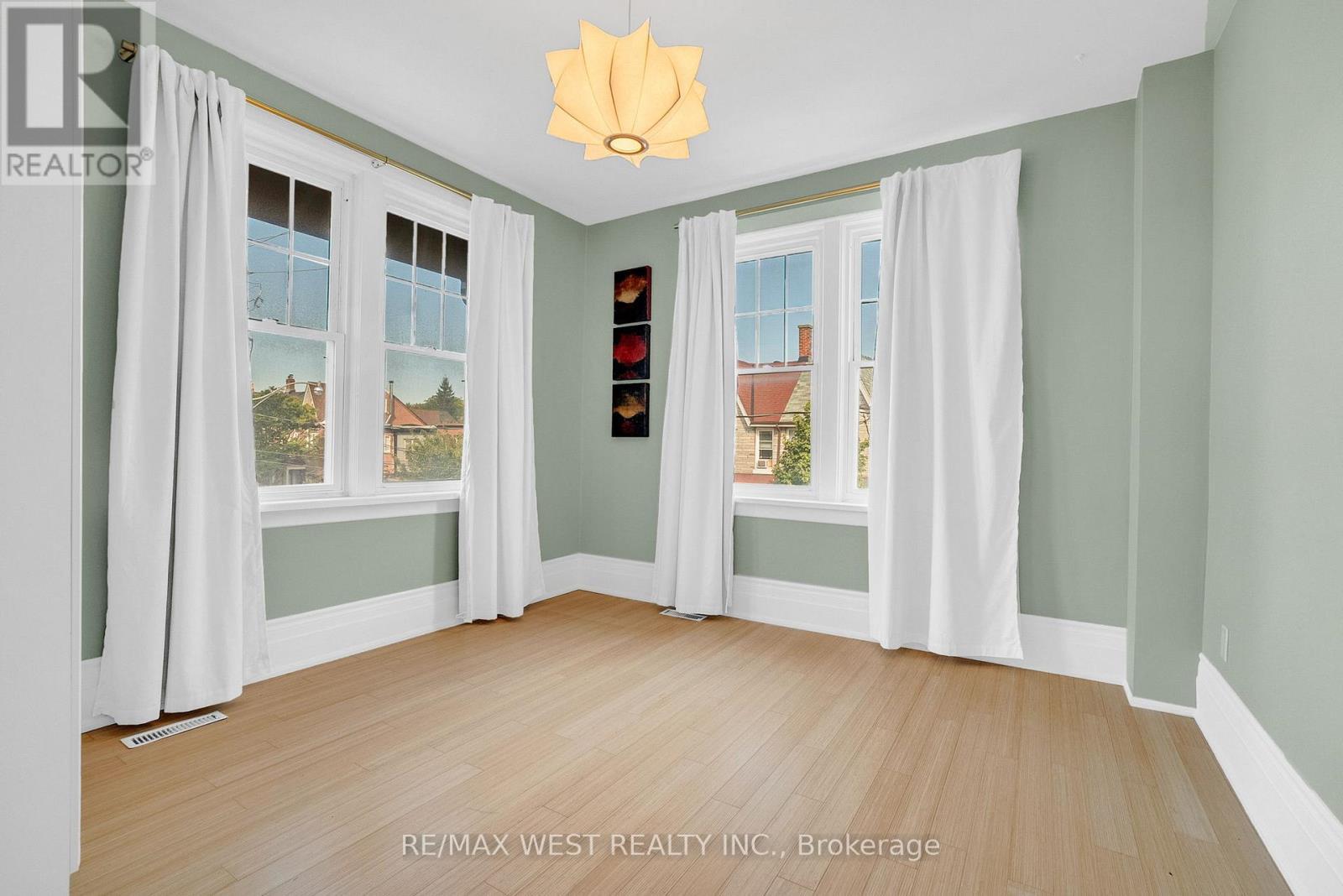 53 Argyle Street, Toronto, ON - Indoor Photo Showing Other Room