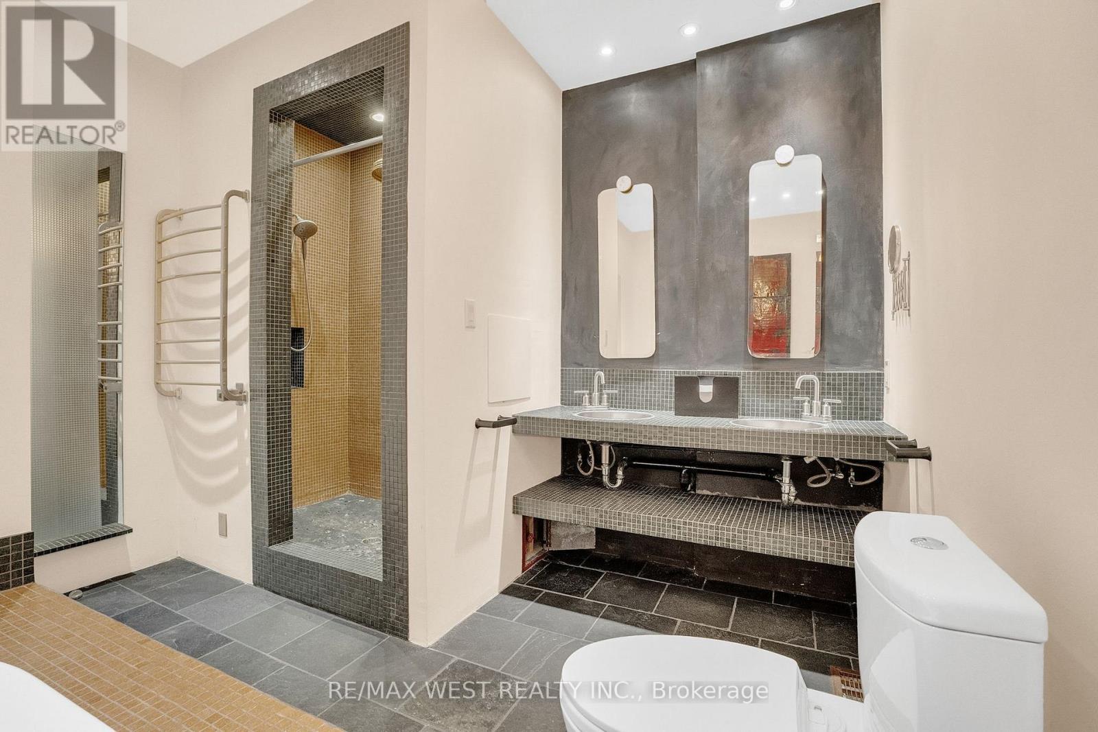 53 Argyle Street, Toronto, ON - Indoor Photo Showing Bathroom