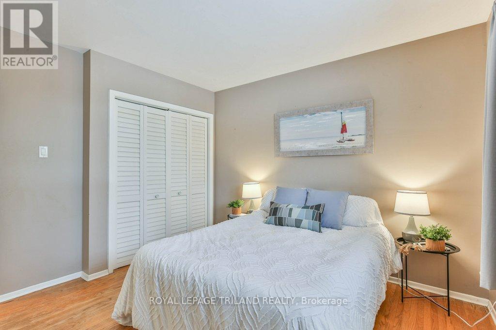 4 Maxwell Crescent, London North (North H), ON - Indoor Photo Showing Bedroom