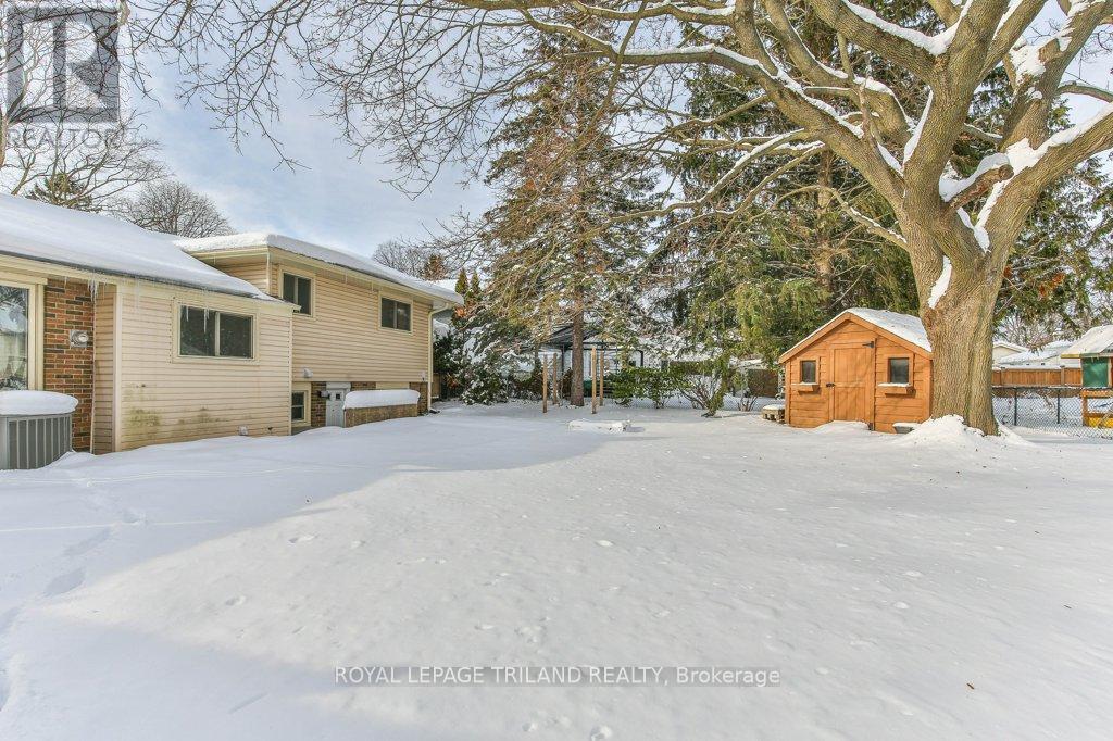 4 Maxwell Crescent, London North (North H), ON - Outdoor