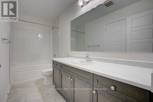 546 Fir Court, Milton, ON - Indoor Photo Showing Bathroom