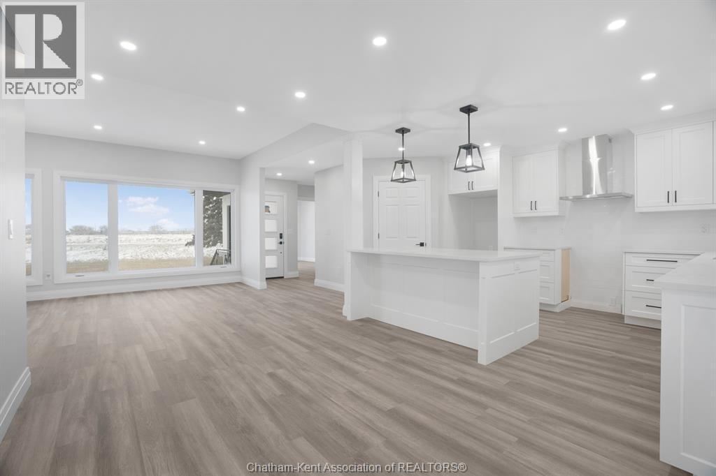 6511 Queens Line, Raleigh Township, ON - Indoor Photo Showing Kitchen