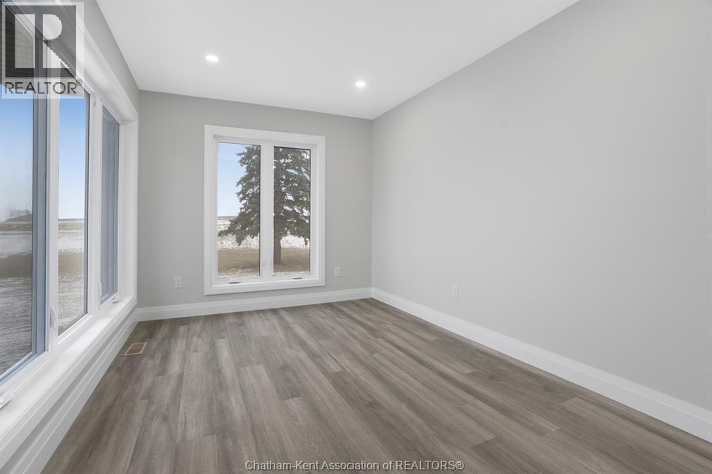 6511 Queens Line, Raleigh Township, ON - Indoor Photo Showing Other Room