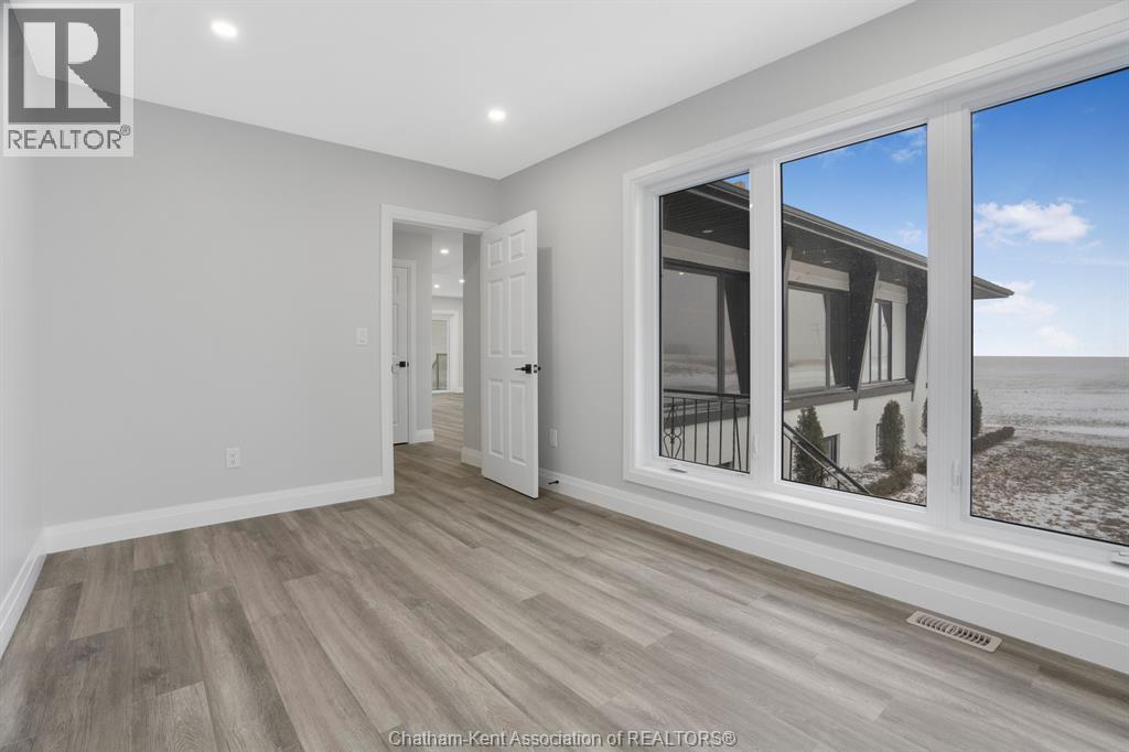 6511 Queens Line, Raleigh Township, ON - Indoor Photo Showing Other Room