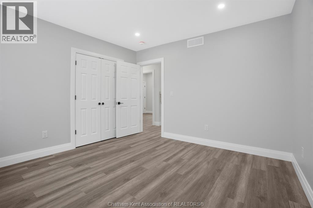 6511 Queens Line, Raleigh Township, ON - Indoor Photo Showing Other Room