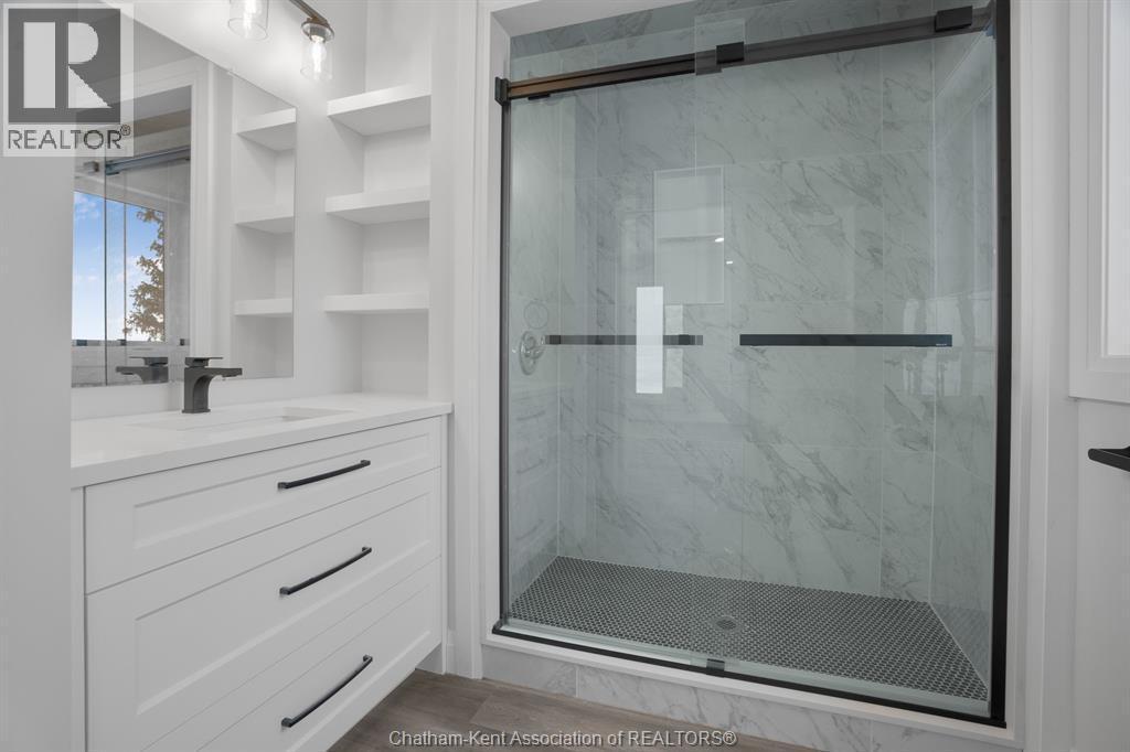 6511 Queens Line, Raleigh Township, ON - Indoor Photo Showing Bathroom