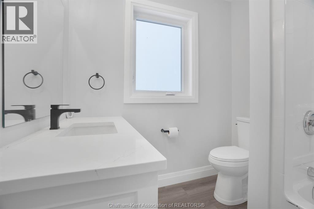 6511 Queens Line, Raleigh Township, ON - Indoor Photo Showing Bathroom