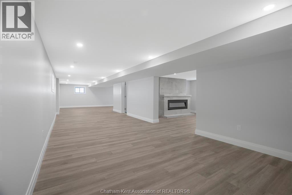 6511 Queens Line, Raleigh Township, ON - Indoor Photo Showing Other Room