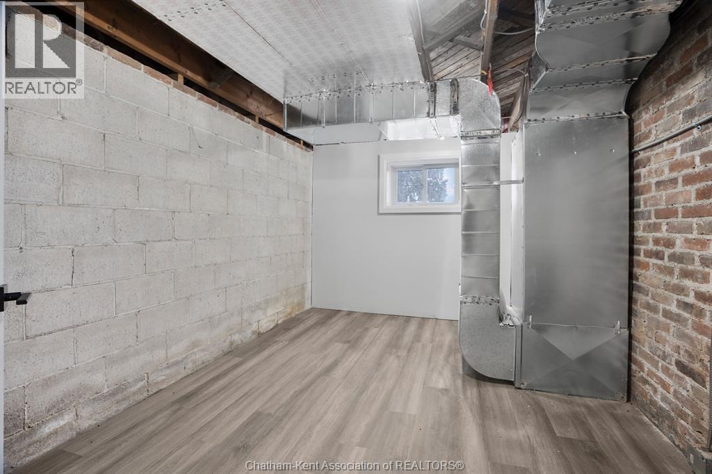 6511 Queens Line, Raleigh Township, ON - Indoor