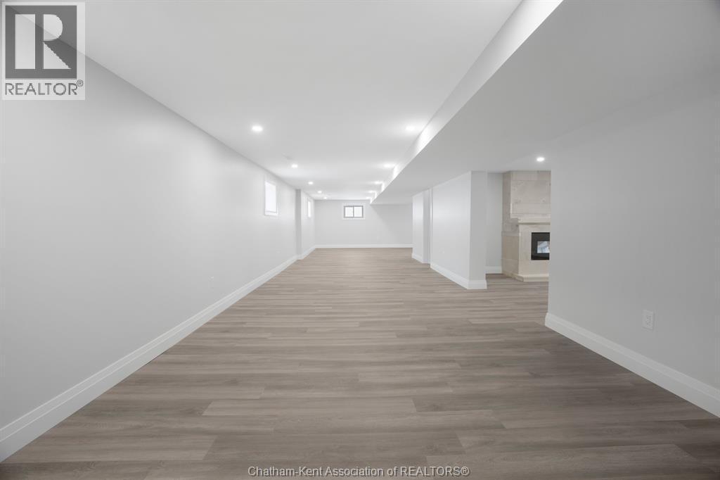 6511 Queens Line, Raleigh Township, ON - Indoor Photo Showing Other Room