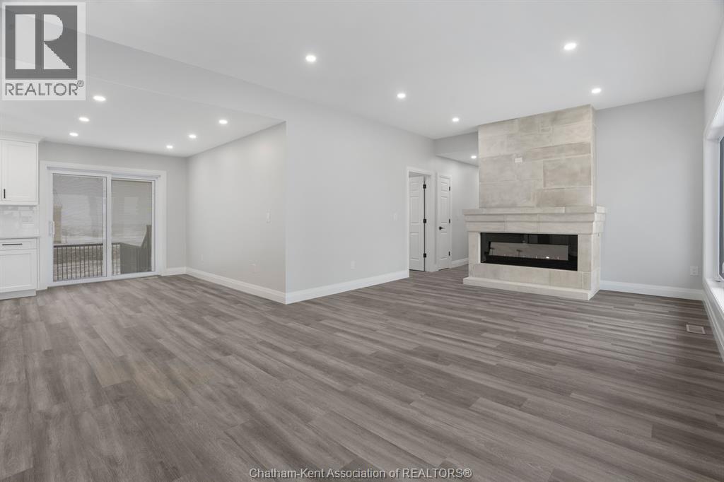 6511 Queens Line, Raleigh Township, ON - Indoor With Fireplace