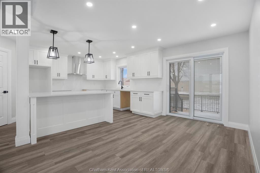 6511 Queens Line, Raleigh Township, ON - Indoor Photo Showing Kitchen