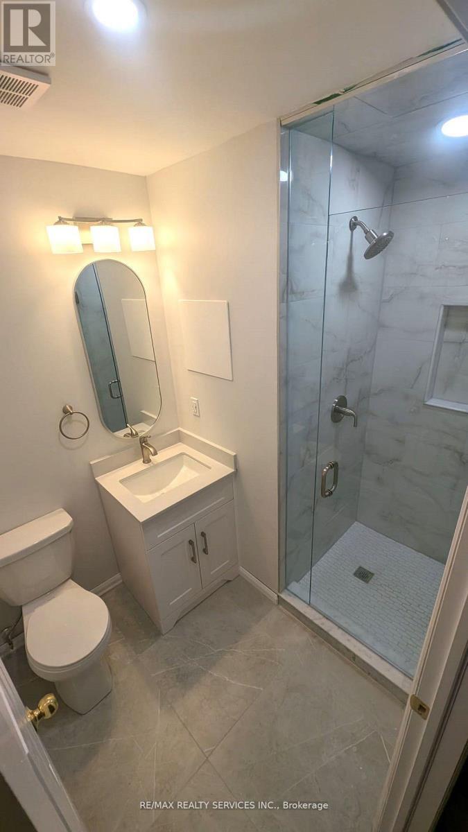57 Atkins Circle, Brampton, ON - Indoor Photo Showing Bathroom