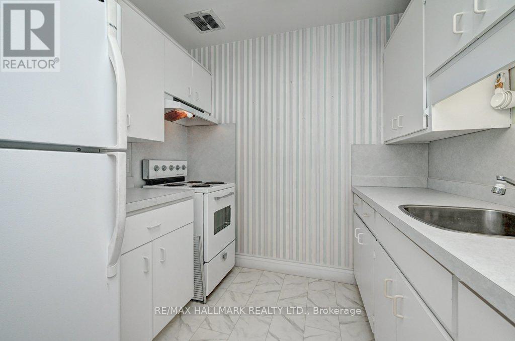 311 - 155 Queen Street N, Minto, ON - Indoor Photo Showing Kitchen