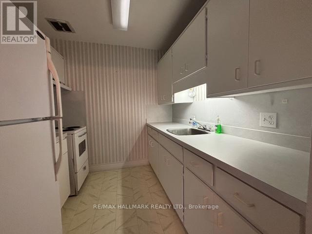 311 - 155 Queen Street N, Minto, ON - Indoor Photo Showing Kitchen