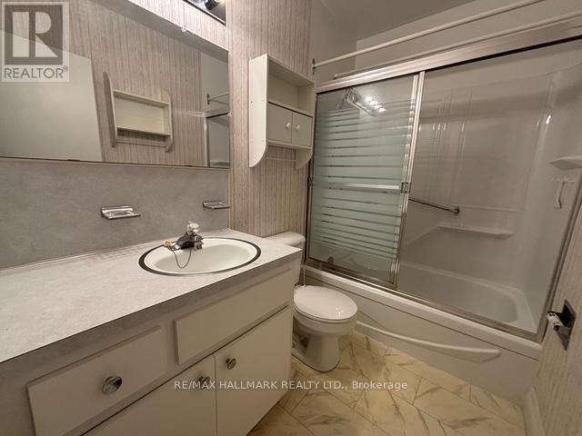 311 - 155 Queen Street N, Minto, ON - Indoor Photo Showing Bathroom