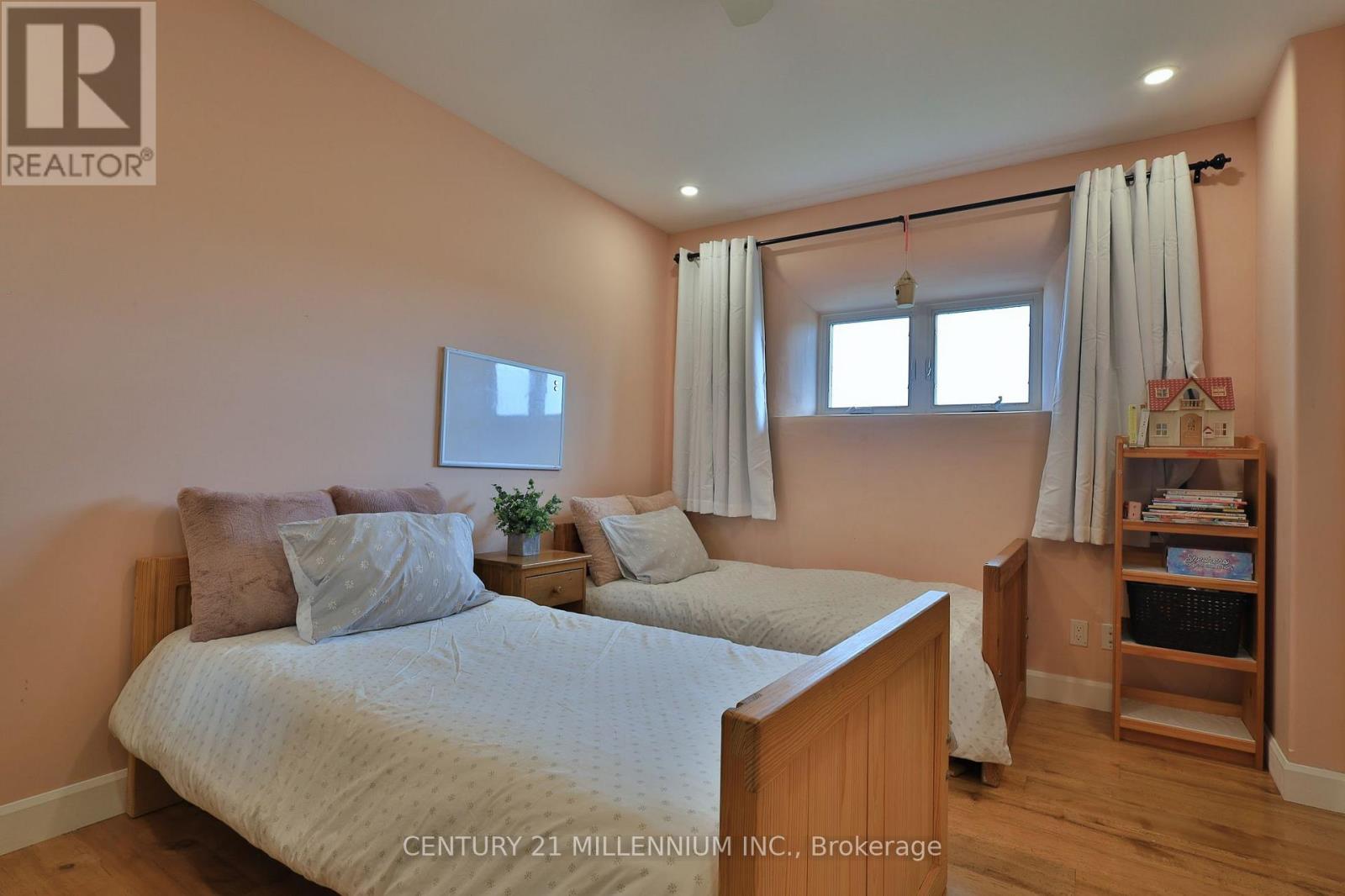 Bedroom #5 - 322066 Concession Road 6-7, East Luther Grand Valley, ON - Indoor Photo Showing Bedroom