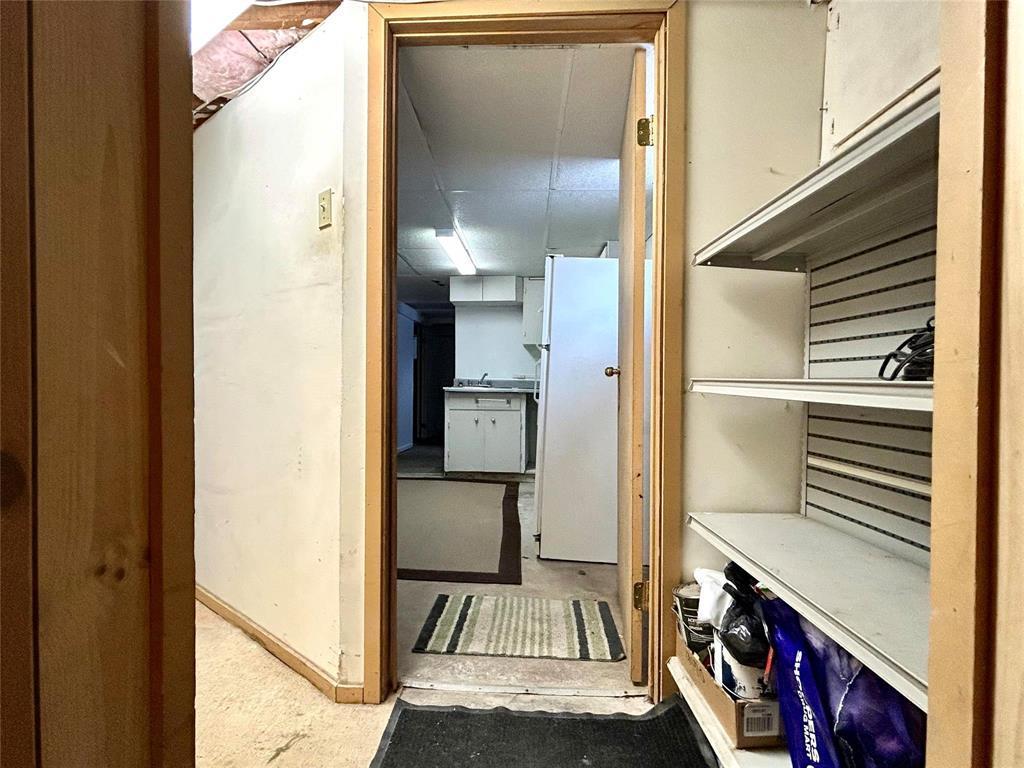 1252 5 Street, Brandon, MB - Indoor Photo Showing Other Room